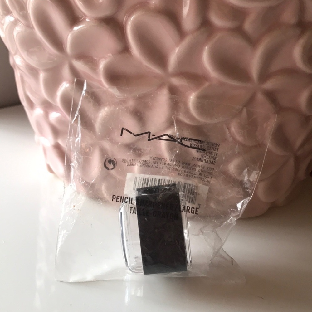 MAC Pencil Sharpener - Large